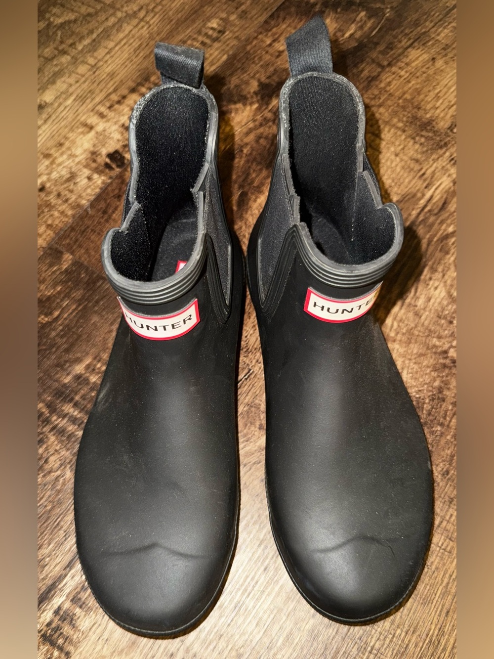 Hunter Matte Black Chelsea Booties EUC